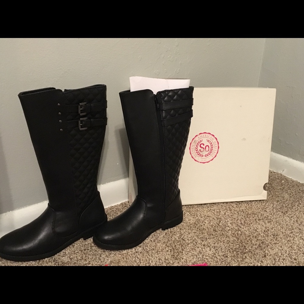 Girls boots